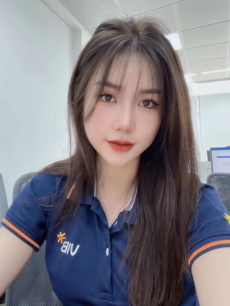 Nữ nhân viên ngân hàng VIB lộ clip là ai Cẩm hồng nhân viên ngân hàng VIB lộ clip