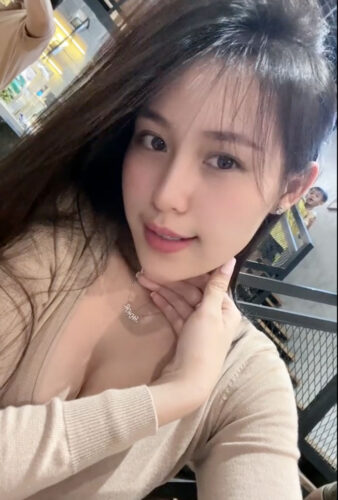 Clip sex Châu Trinh Thi và người yêu