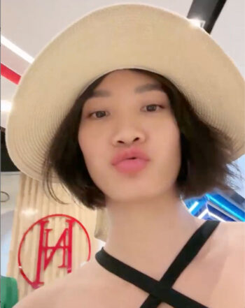 Full clip hot rosababy public tại trung tâm thương mại