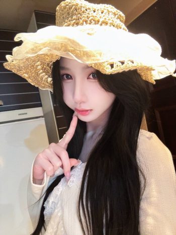 Xinh đến mấy cũng là đồ chơi của đại gia thôi